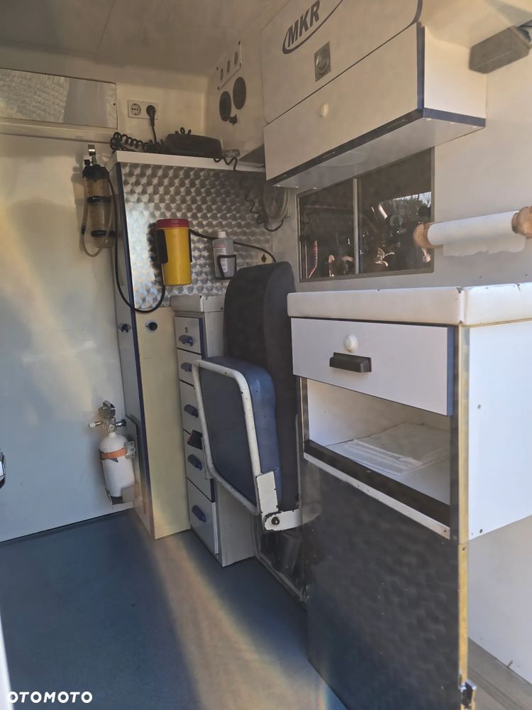 Mercedes-Benz Sprinter - 9