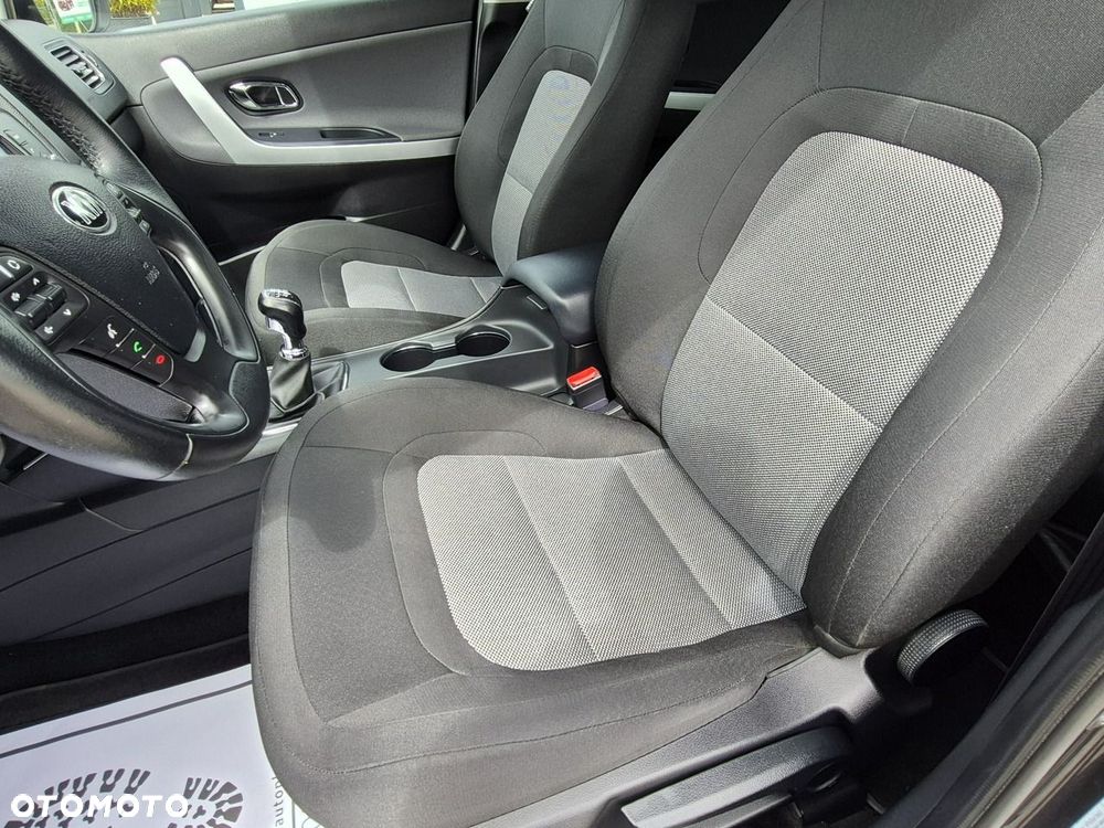 Kia Ceed - 34
