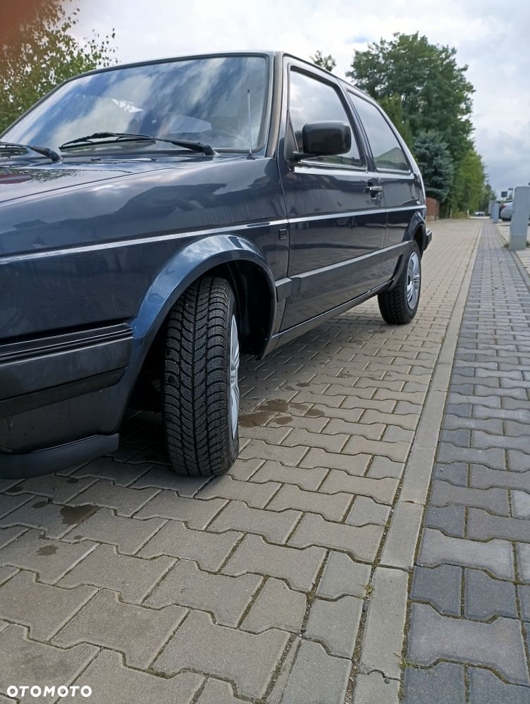 Volkswagen Golf - 2