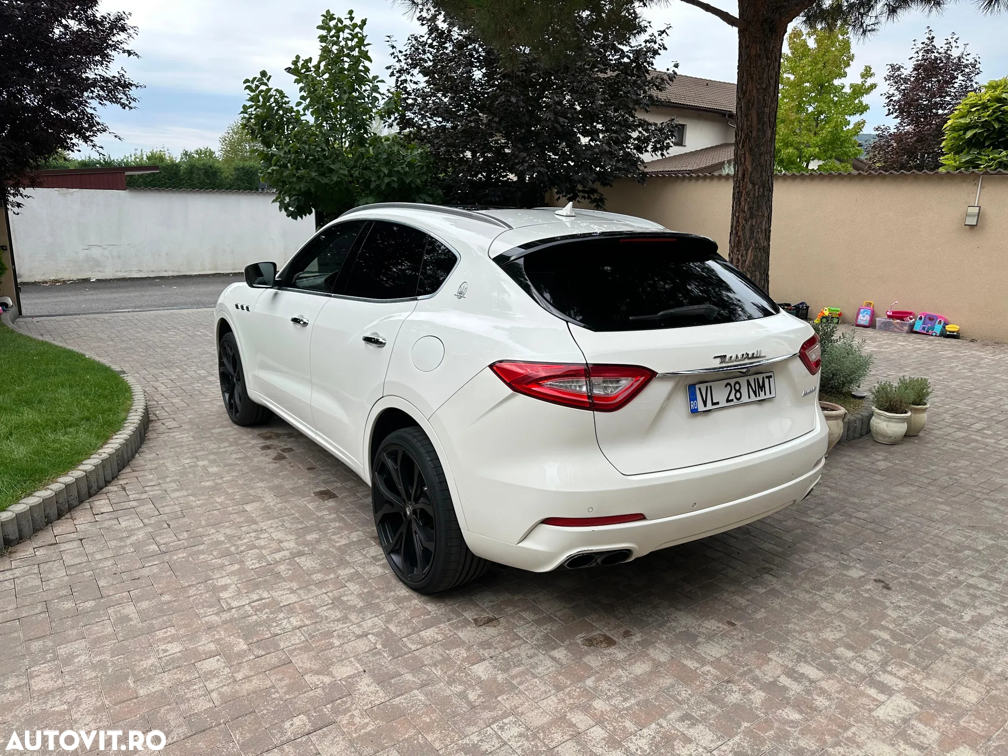 Maserati Levante S Q4 - 4