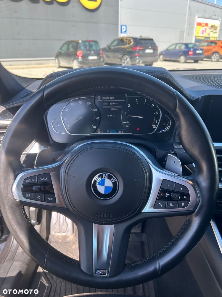 BMW Seria 3 330i M Sport - 17