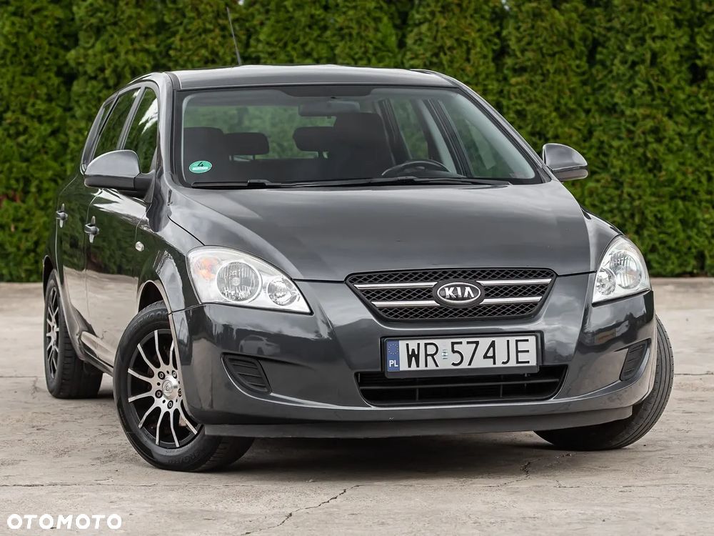 Kia Ceed 1.4 CVVT LX Basis - 1