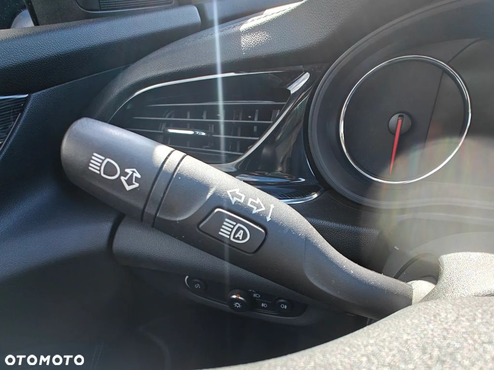 Opel Insignia 1.5 T Innovation S&S - 29