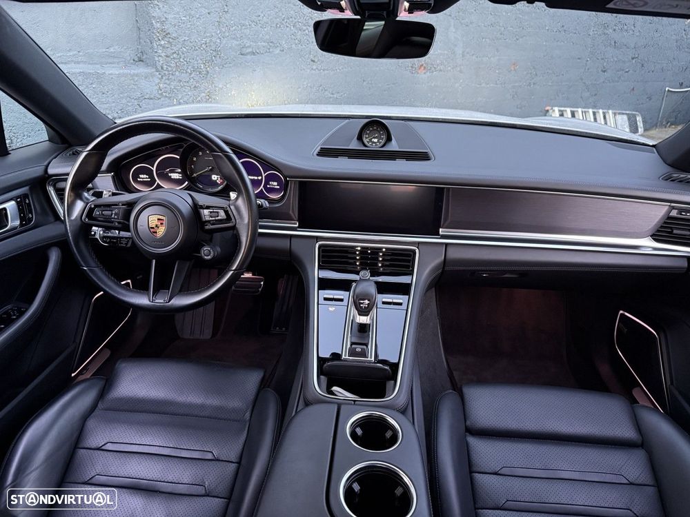 Porsche Panamera Sport Turismo 4 E-Hybrid - 18