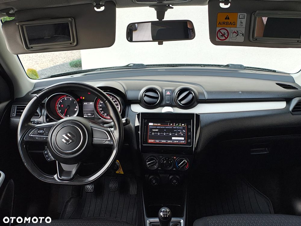 Suzuki Swift 1.2 Dualjet Allgrip Comfort - 6