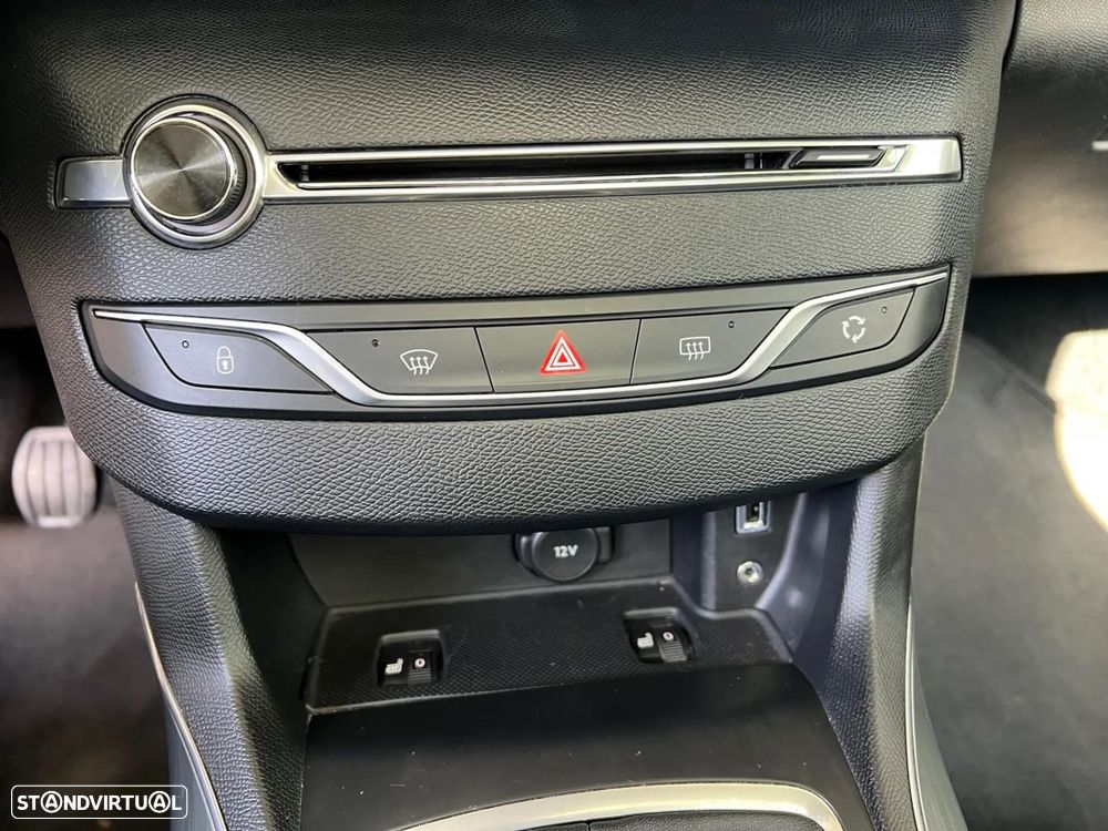 Peugeot 308 SW 1.6 BlueHDi Allure J17 - 17