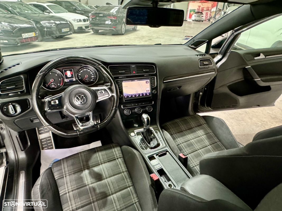 VW Golf 2.0 TDi GTD DSG - 2