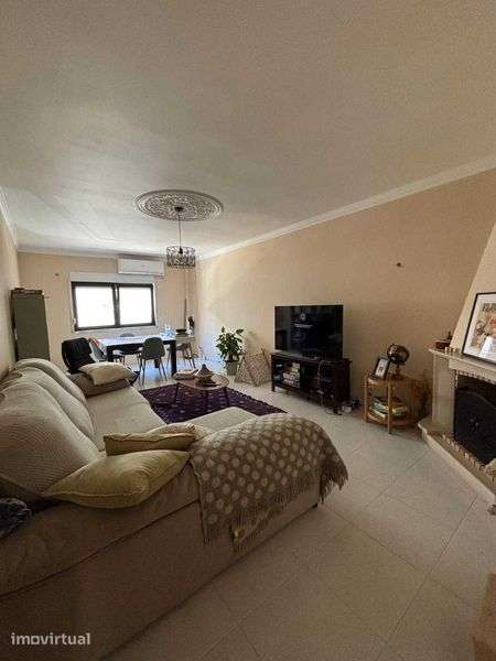 Apartamento T2 em Belas - Grande imagem: 2/11