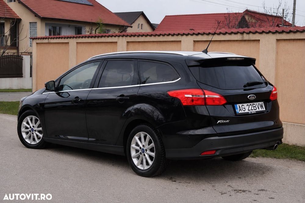 Ford Focus 2.0 TDCi DPF Start-Stopp-System Aut. Business - 4