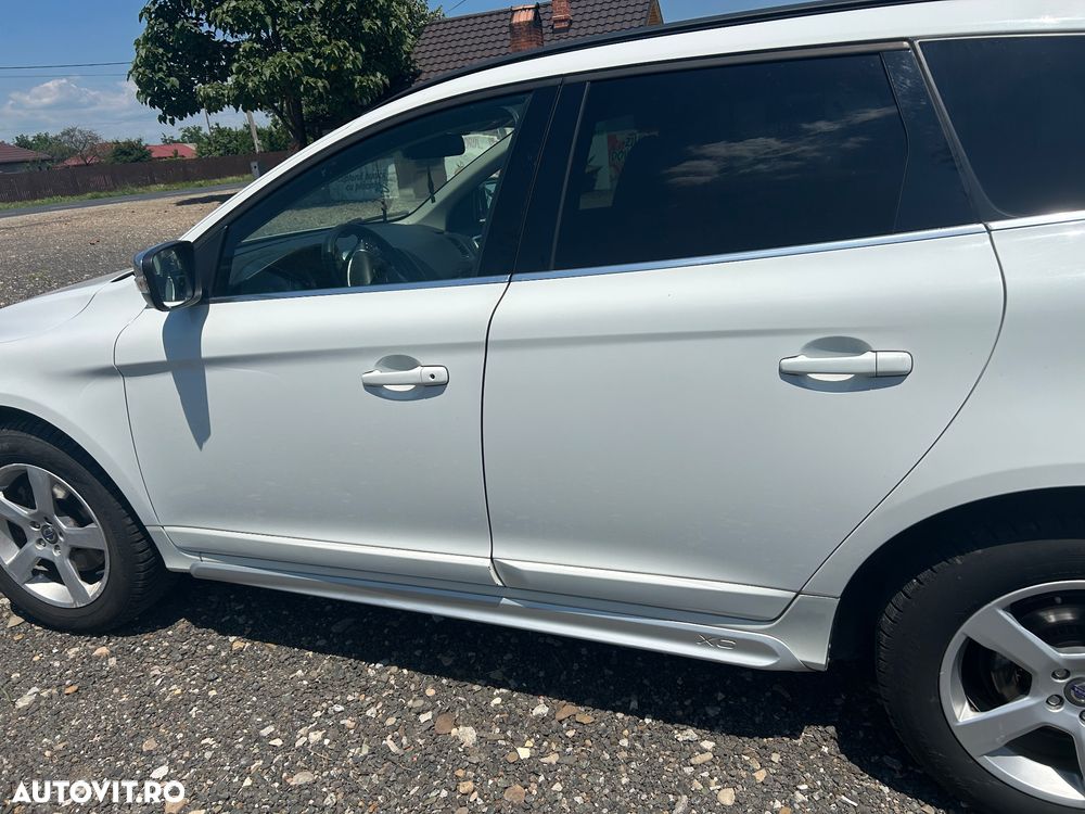 Volvo XC 60 D5 AWD A6 Basic - 4