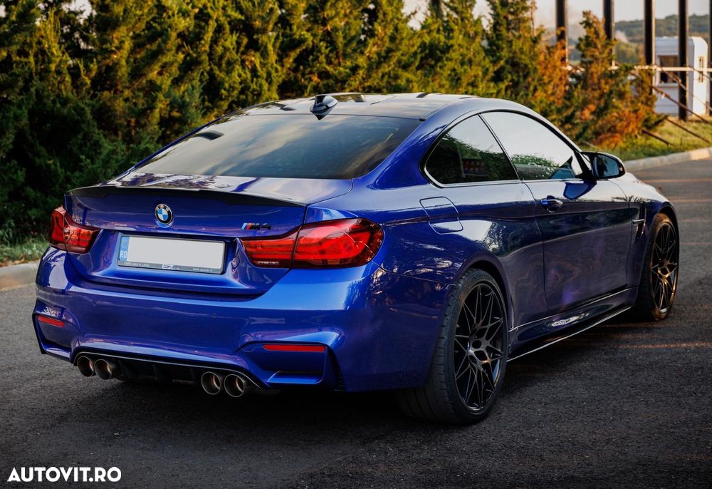 BMW M4 Coupe DKG Competition - 11