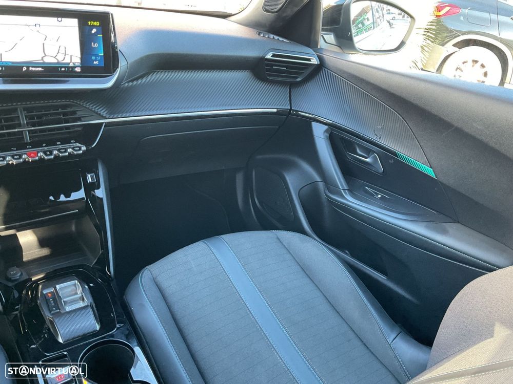 Peugeot e-2008 50 kWh Allure Pack - 31
