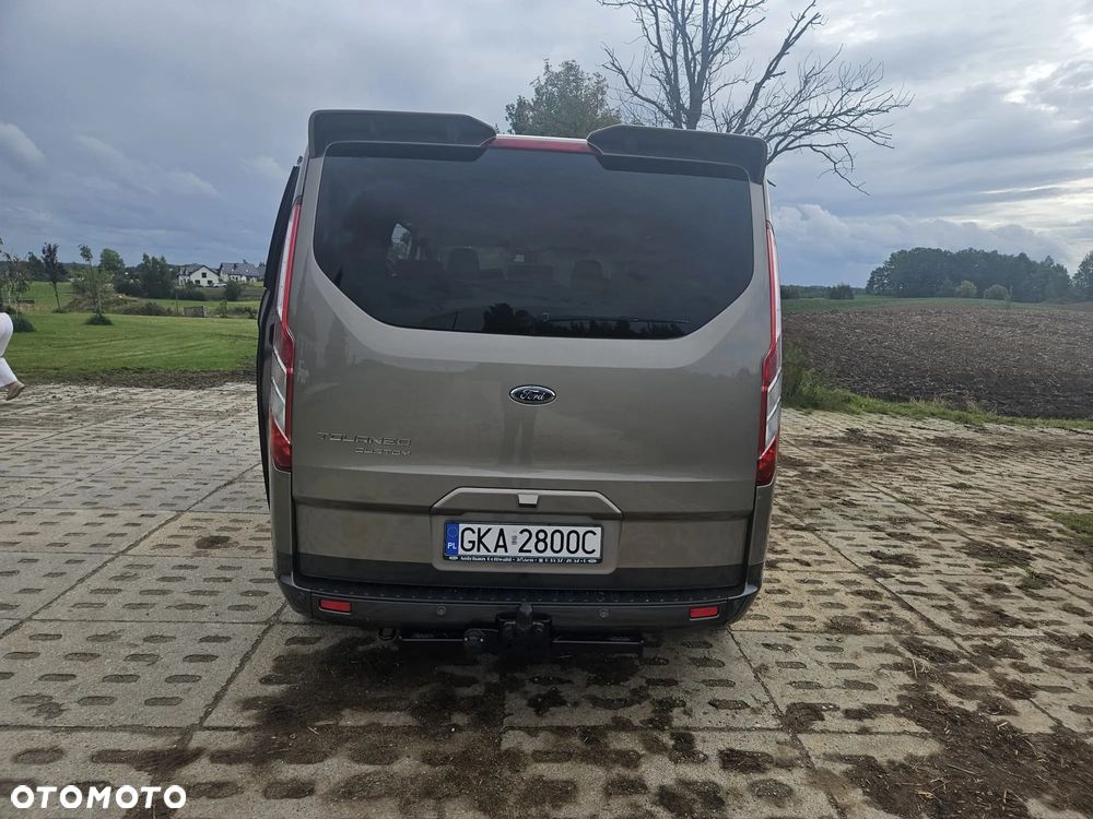 Ford Tourneo Custom - 39