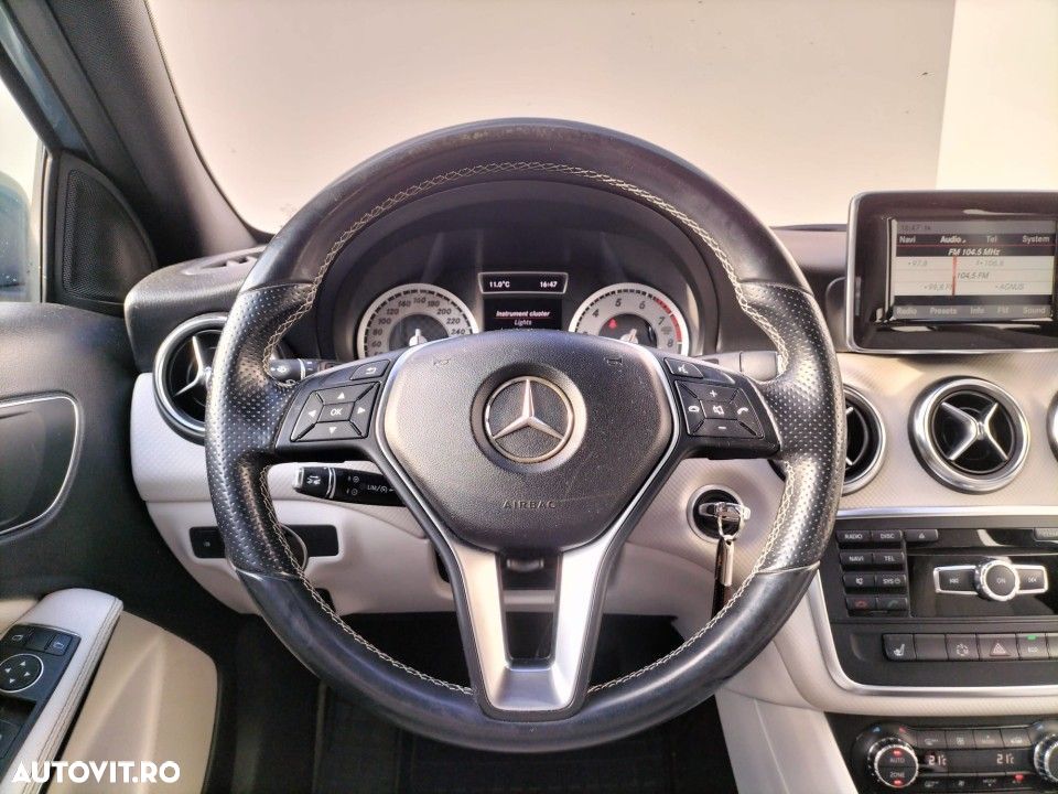Mercedes-Benz A - 10