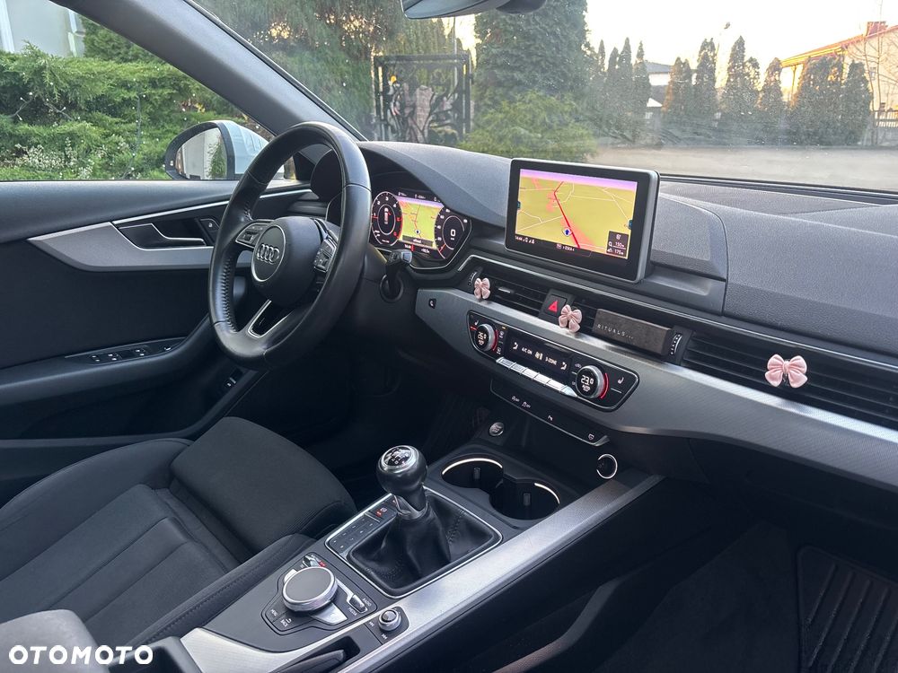 Audi A4 Avant 2.0 TDI - 21