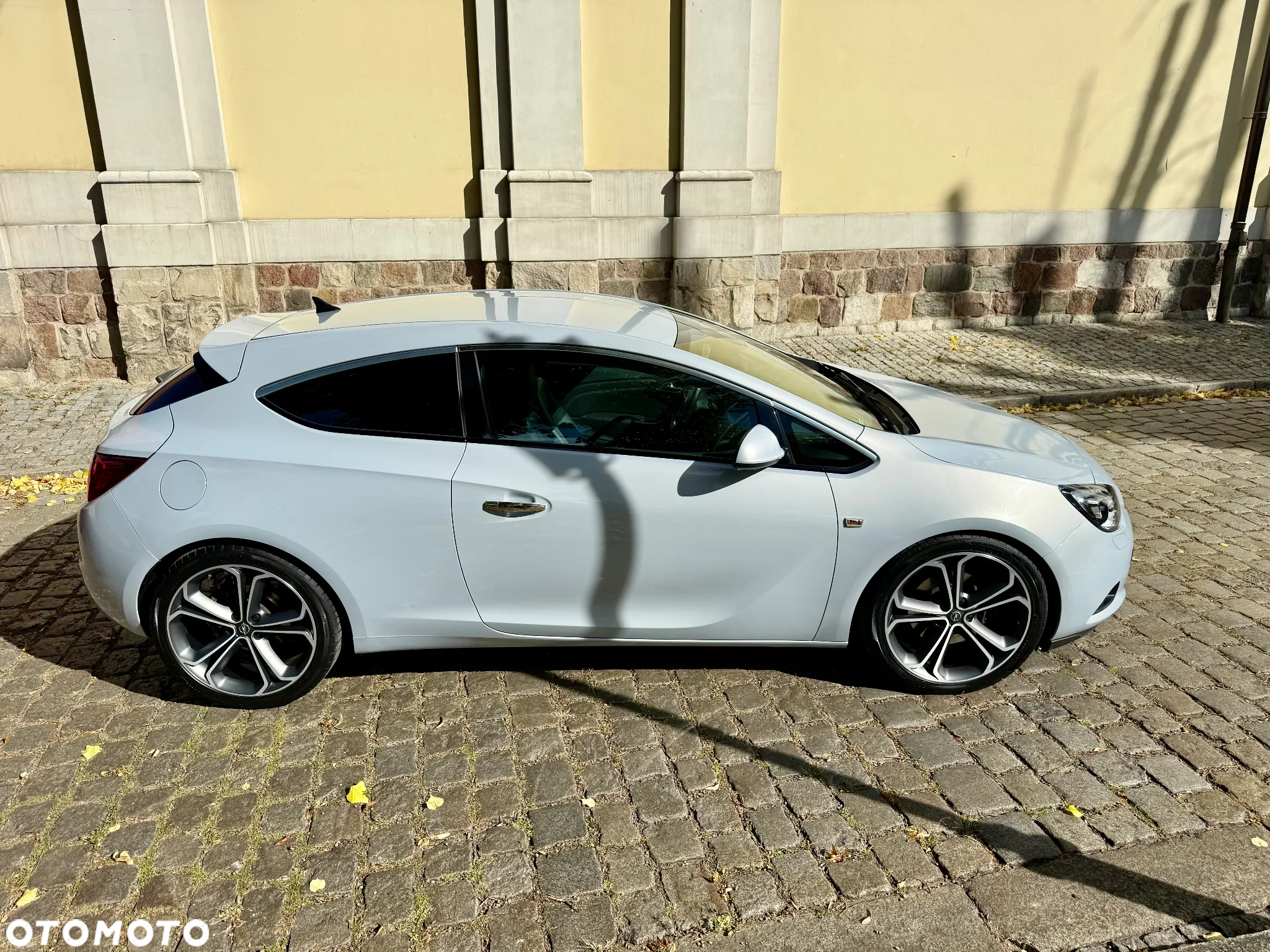 Opel Astra IV GTC 1.4 T Sport S&S EU6 - 29