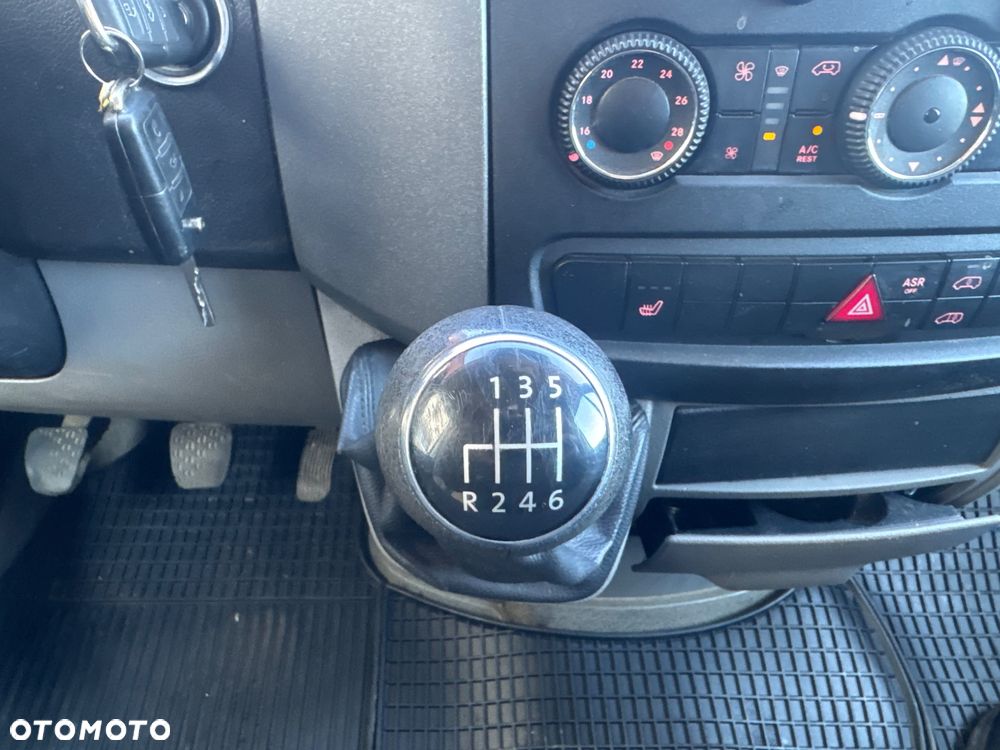 Volkswagen CRAFTER - 19
