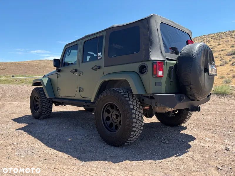 Jeep Wrangler - 8