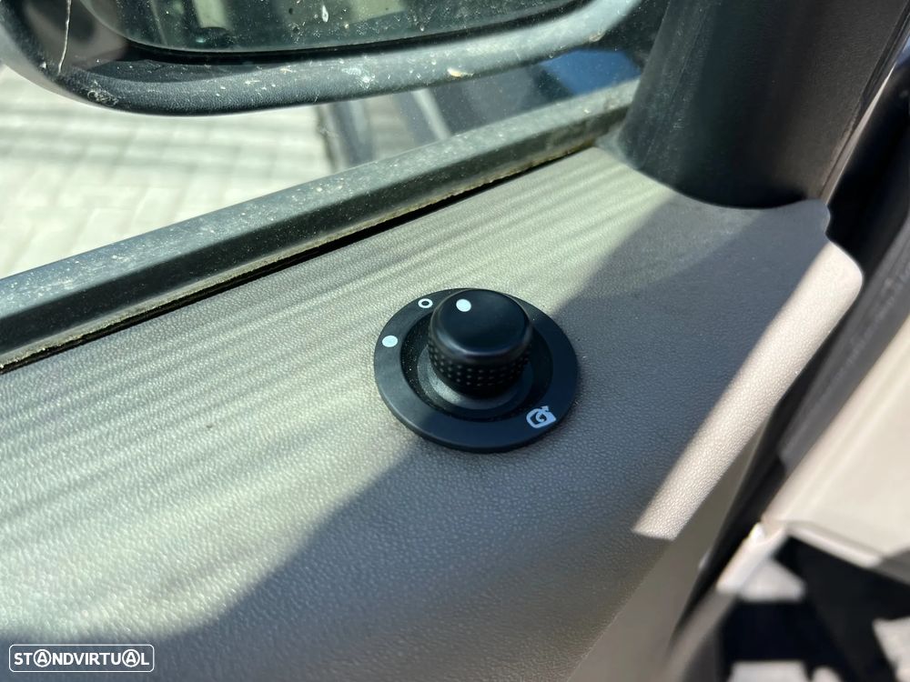 Renault Scénic 1.5 dCi Confort - 12