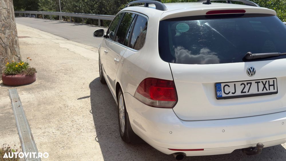 Volkswagen Golf - 6
