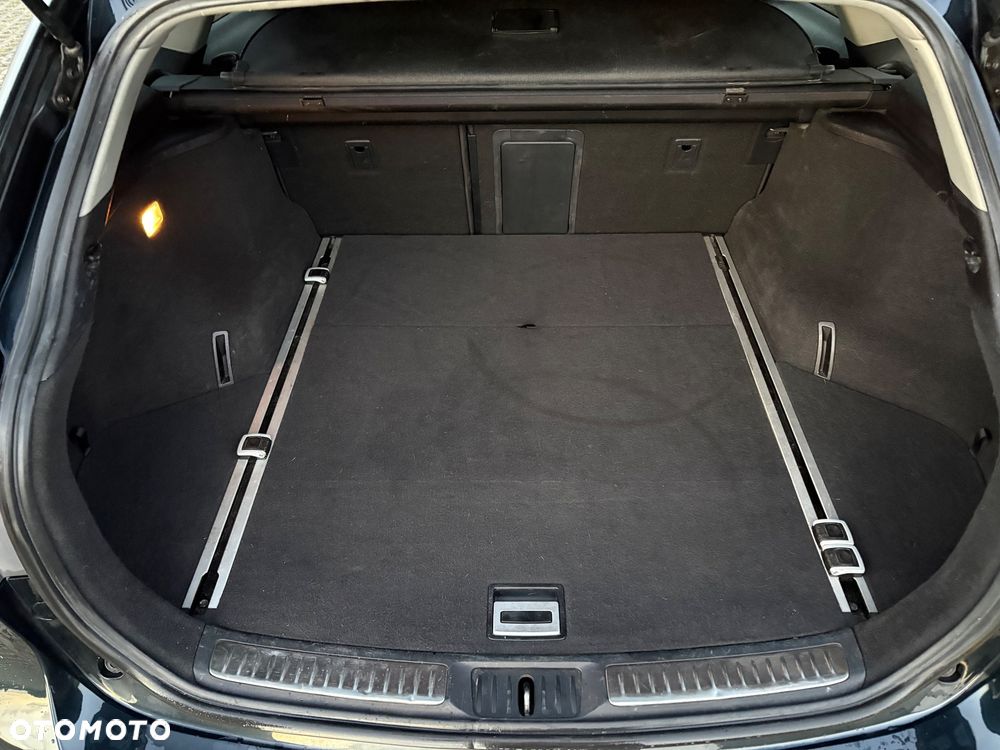 Toyota Avensis - 19
