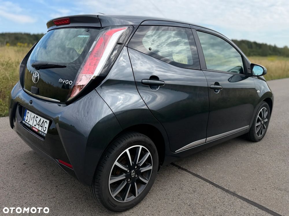 Toyota Aygo x-clusiv - 4