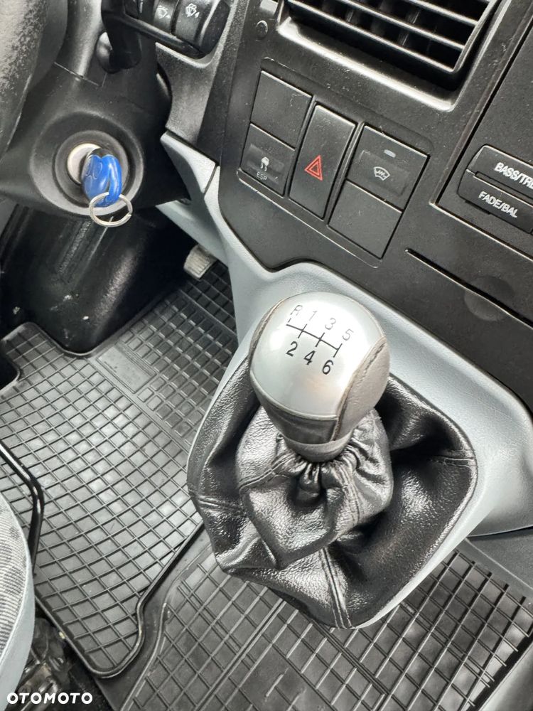 Ford Transit - 12