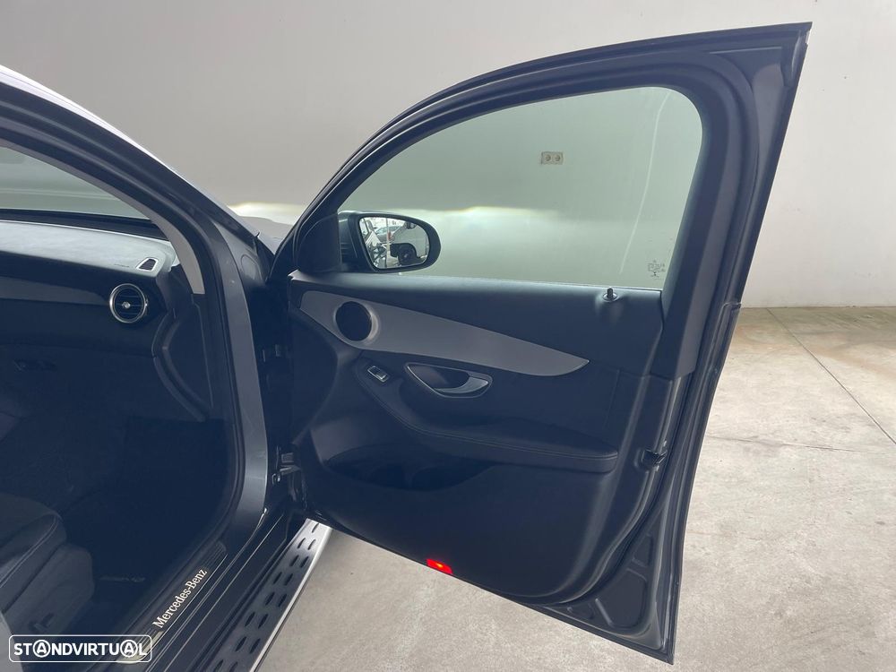 Mercedes-Benz GLC 250 d Coupé AMG Line 4-Matic - 29