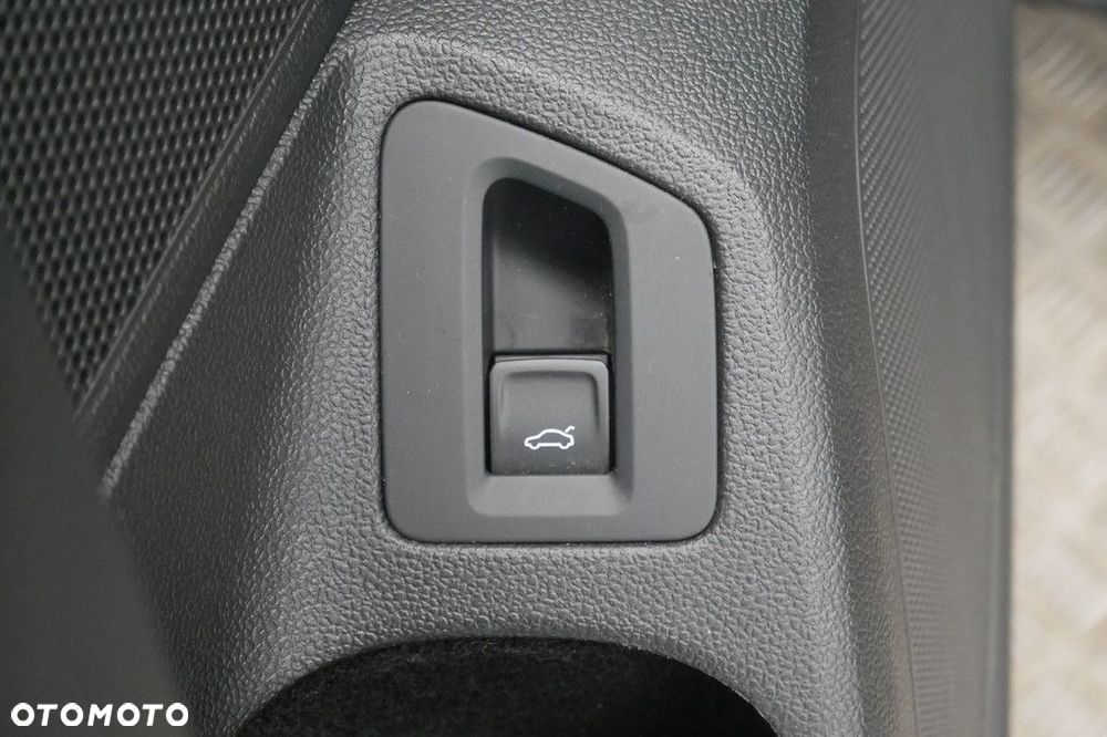 Volkswagen Passat Variant - 18