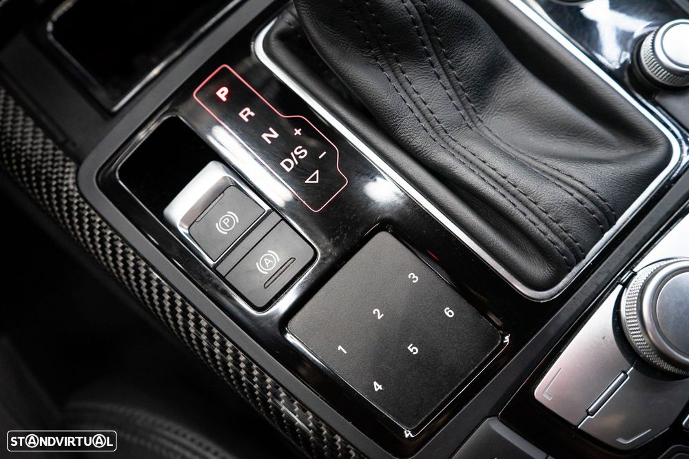 Audi RS6 Avant 4.0 TFSi quattro Tiptronic - 37