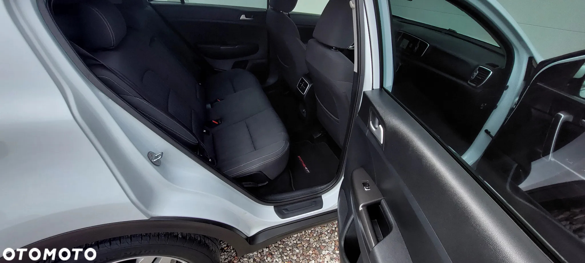 Kia Sportage 1.6 GDI 2WD Attract - 24