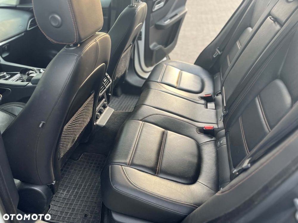 Jaguar F-Pace - 4