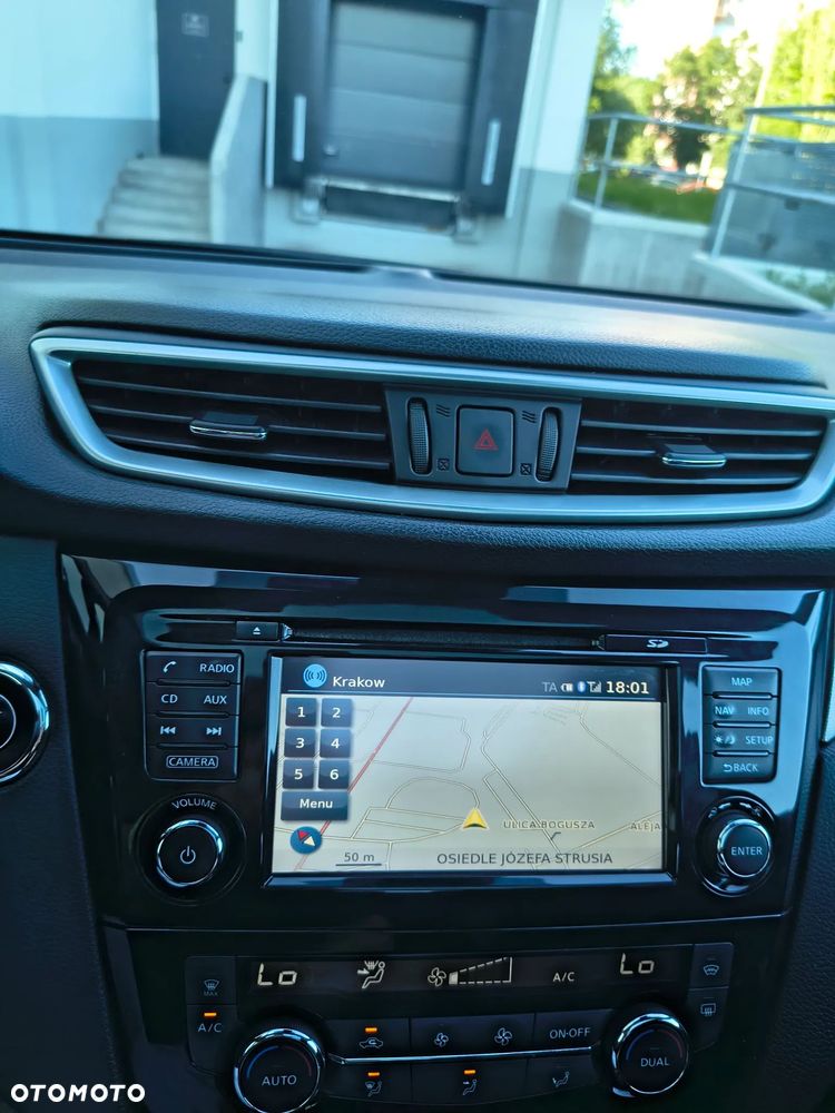 Nissan Qashqai 1.2 DIG-T N-Connecta - 16