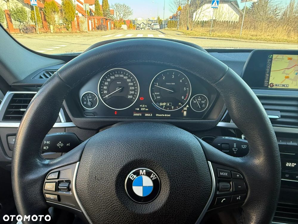 BMW Seria 3 318d M Sport Shadow - 28
