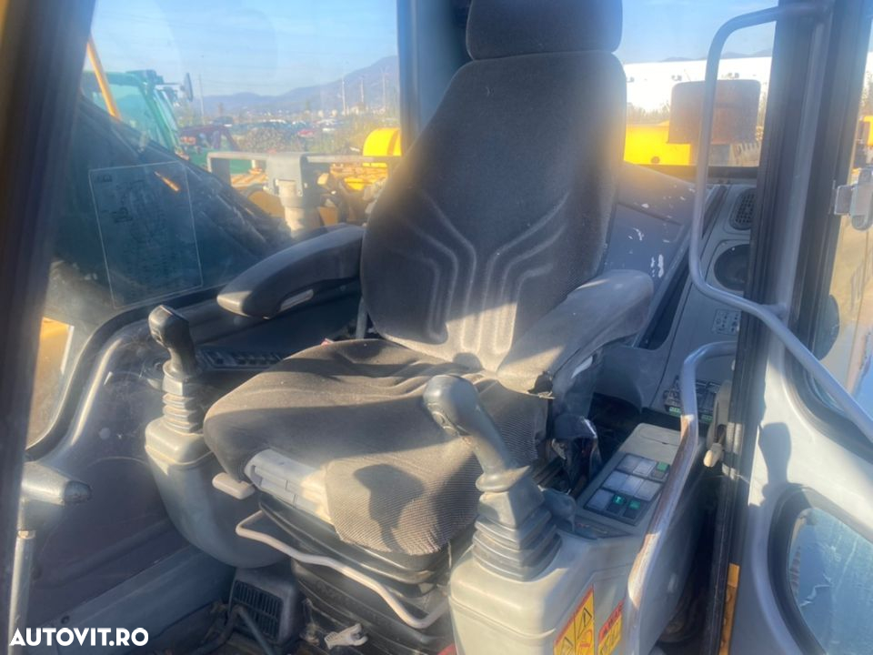 Volvo ec210LC - 5