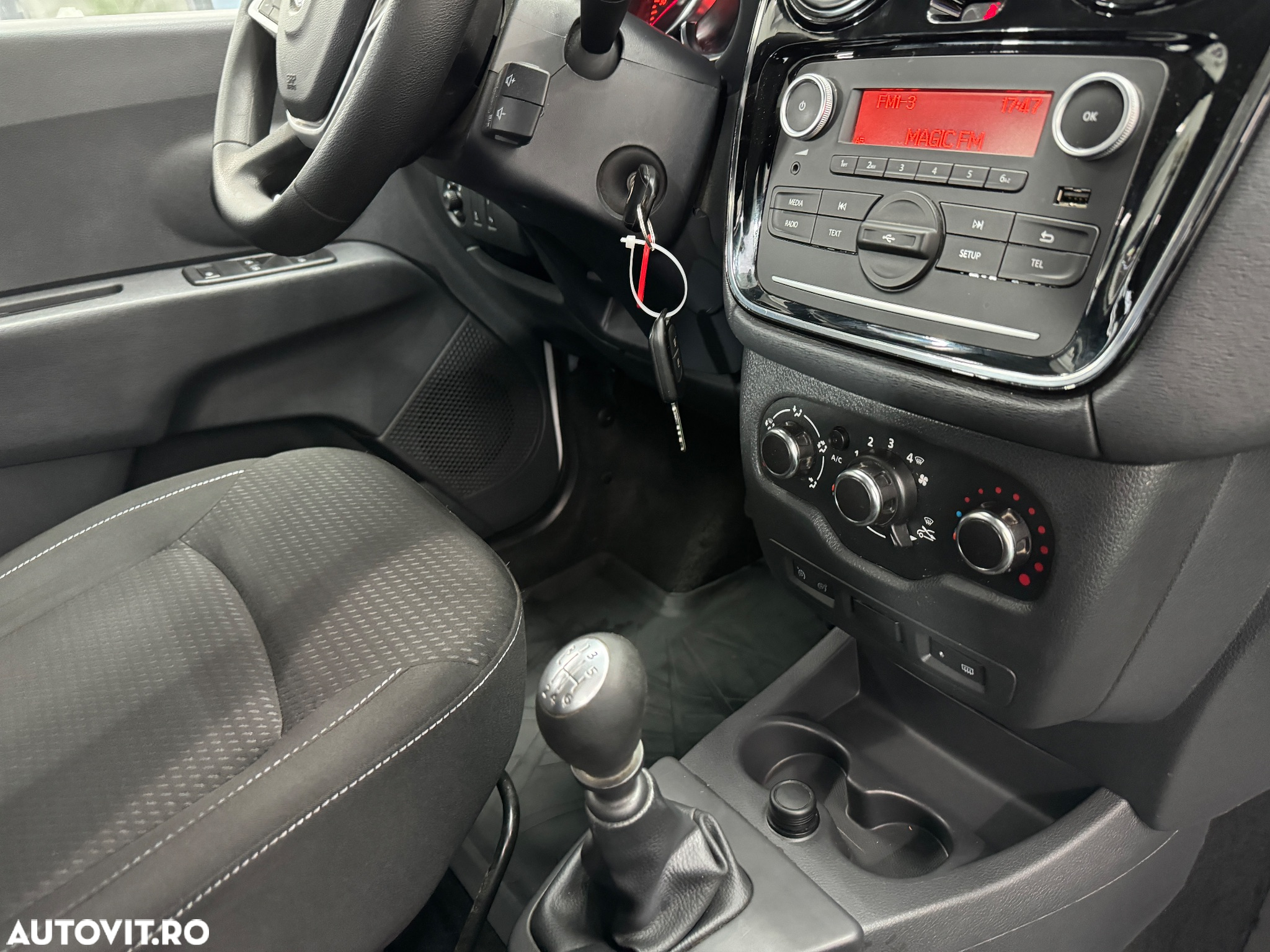Dacia Lodgy 1.5 Blue dCi SL Techroad - 12