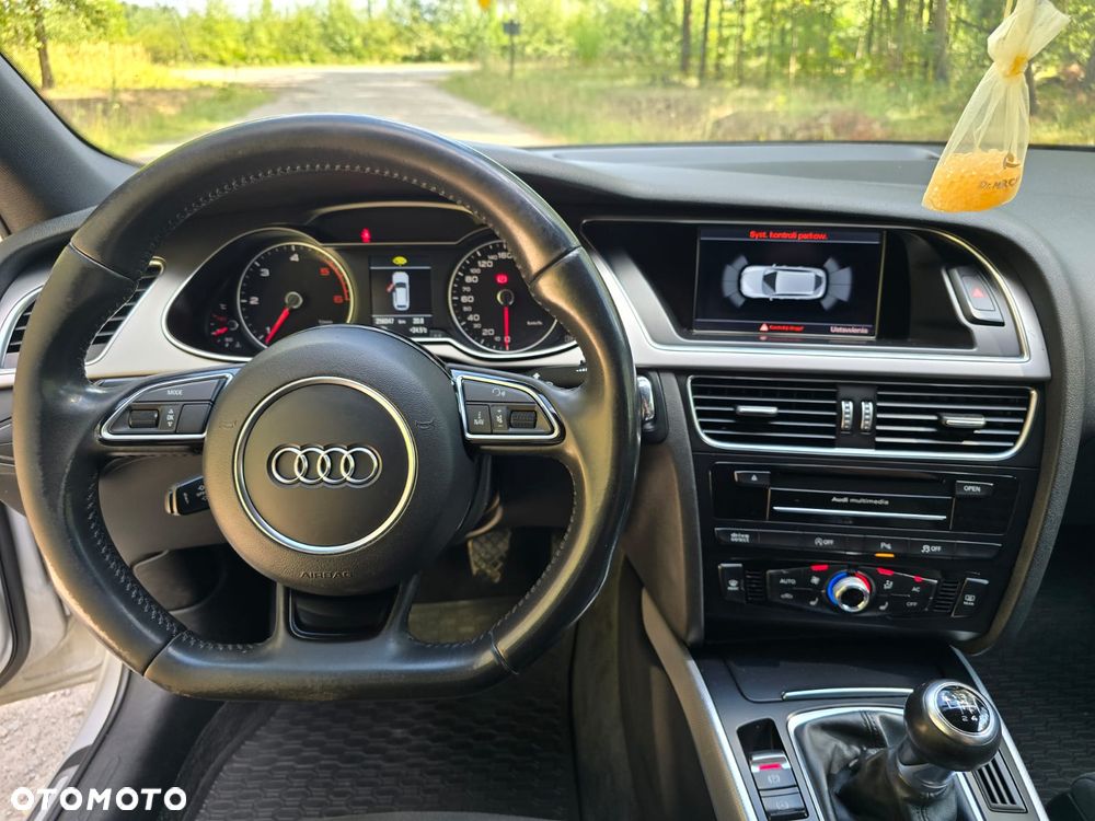 Audi A4 Avant 2.0 TDI - 10