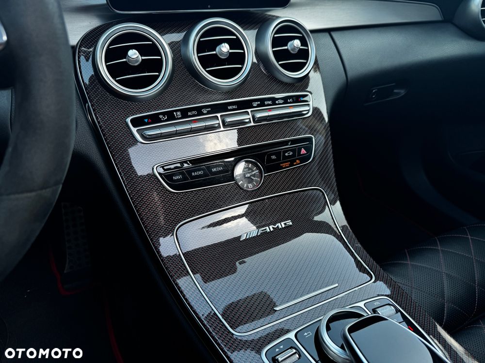 Mercedes-Benz Klasa C AMG 63 S AMG Speedshift 7G-MCT Edition 1 - 21
