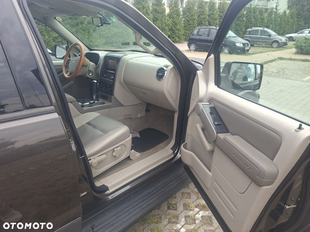 Ford Explorer 4.0 AWD - 3