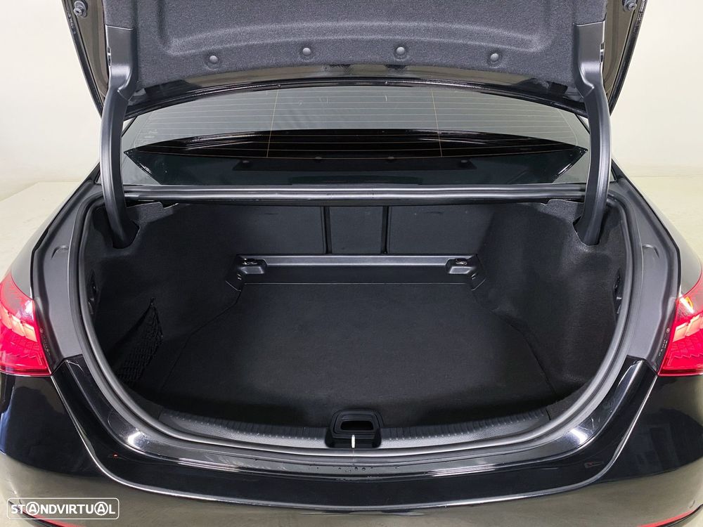 Mercedes-Benz C 220 d Avantgarde — fotografia 6