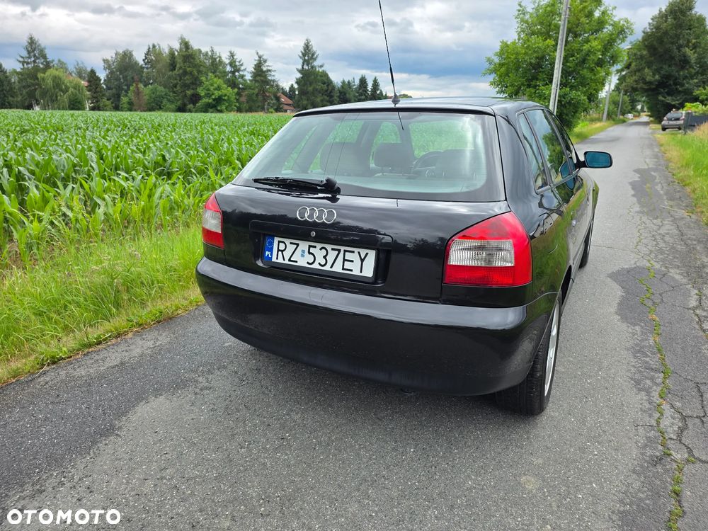 Audi A3 Sportback 1.6 Attraction - 8