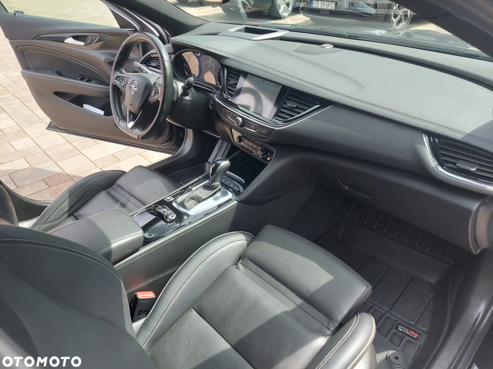 Opel Insignia CT 2.0 CDTI 4x4 Exclusive S&S - 33