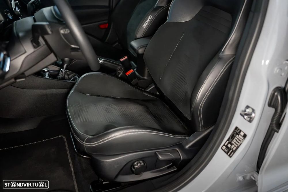 Ford Fiesta 1.5 EcoBoost ST - 9