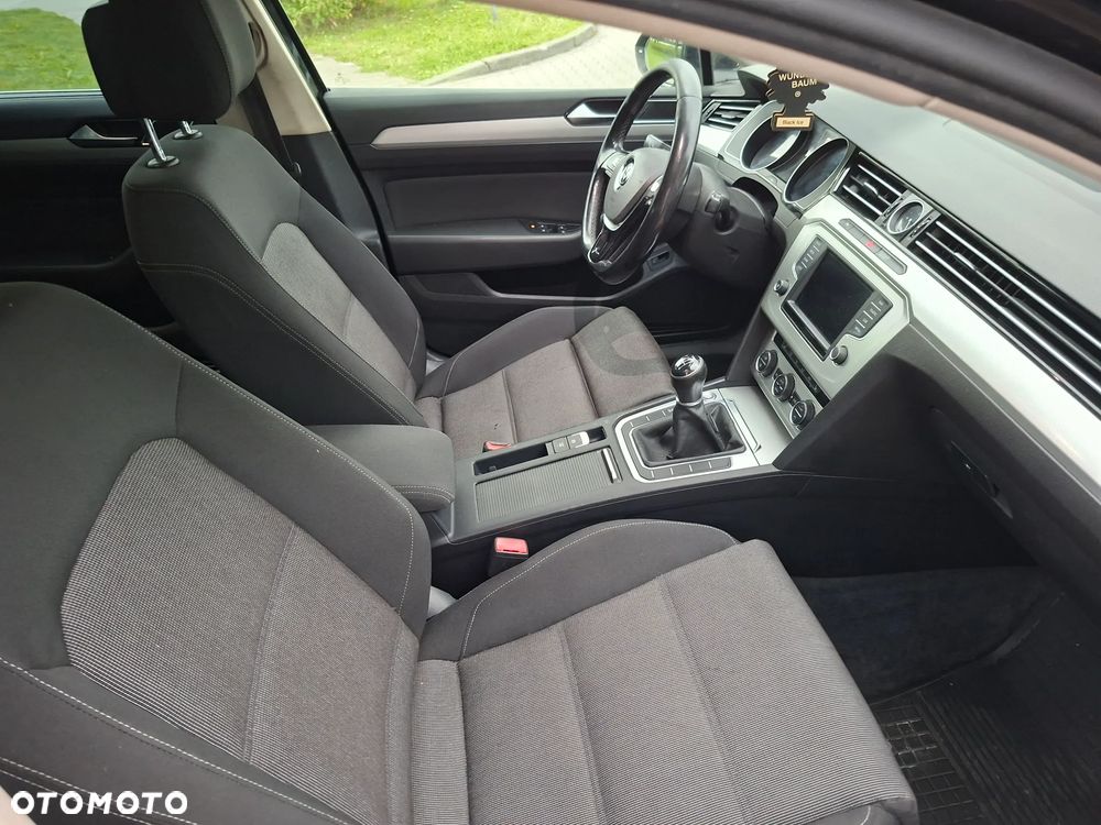 Volkswagen Passat 2.0 TDI (BlueMotion Technology) Comfortline - 17