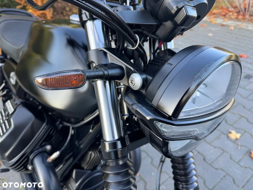 Moto Guzzi V7 - 25