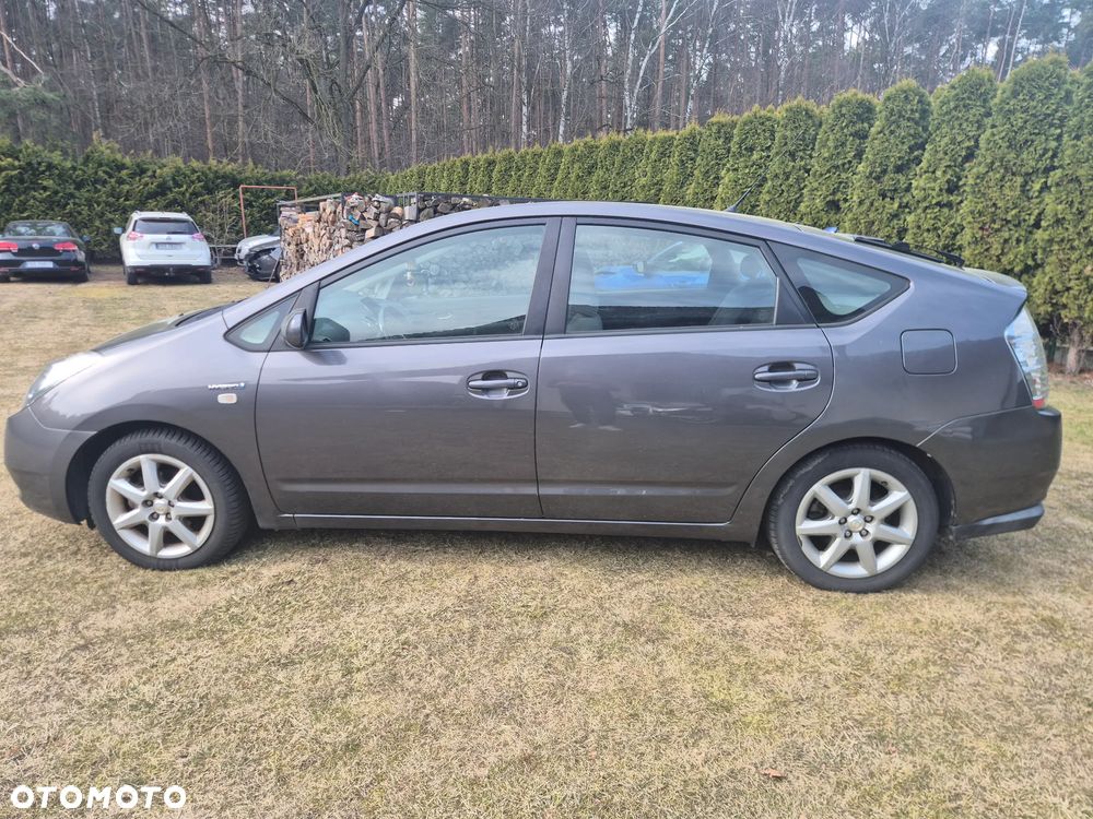 Toyota Prius - 8
