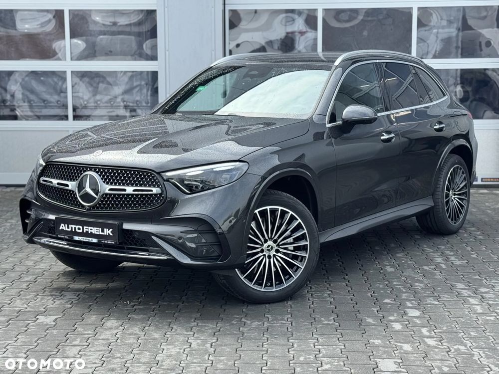 Mercedes-Benz GLC 300 e 4-Matic AMG Line - 3