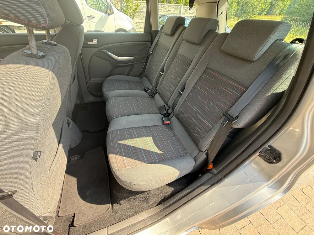 Ford C-MAX - 14