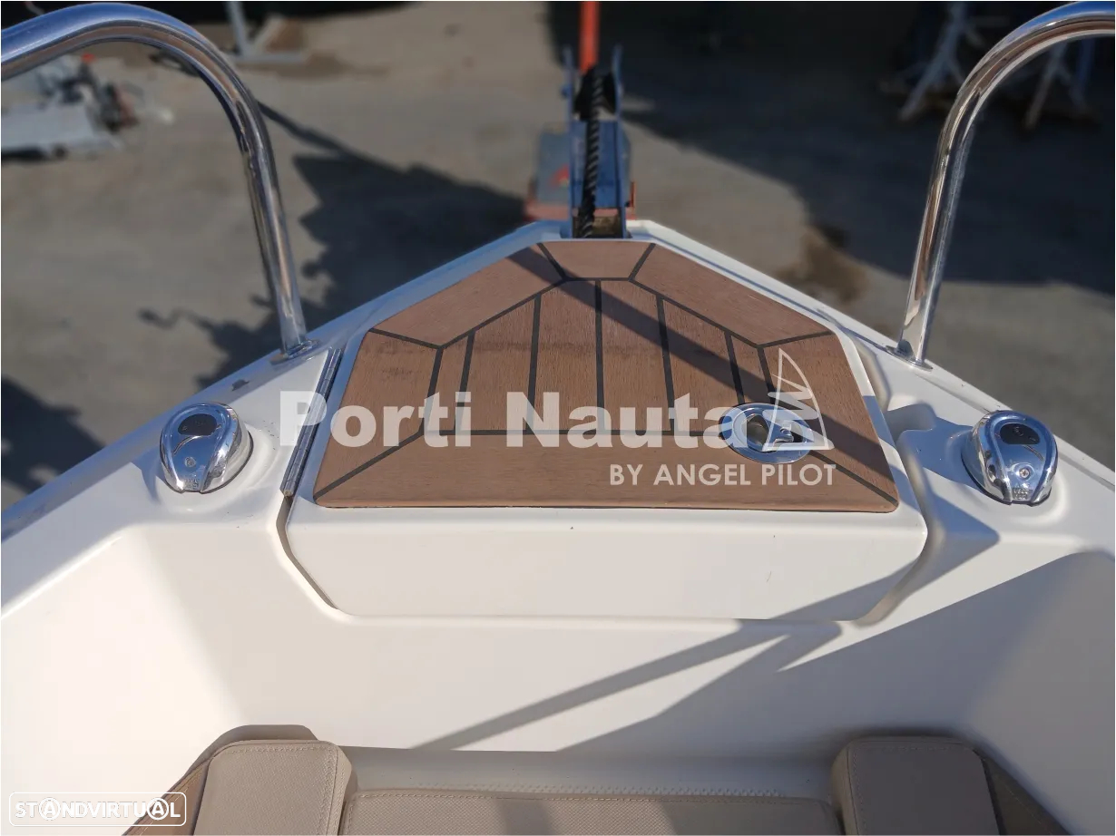 Quicksilver Activ 605 Bowrider - 13