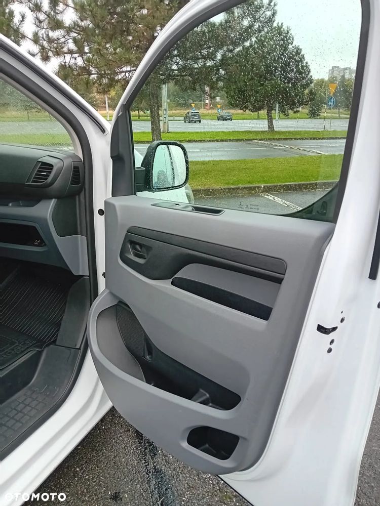 Toyota ProAce Kombi 2.0 D-4D Medium 2,8t - 8